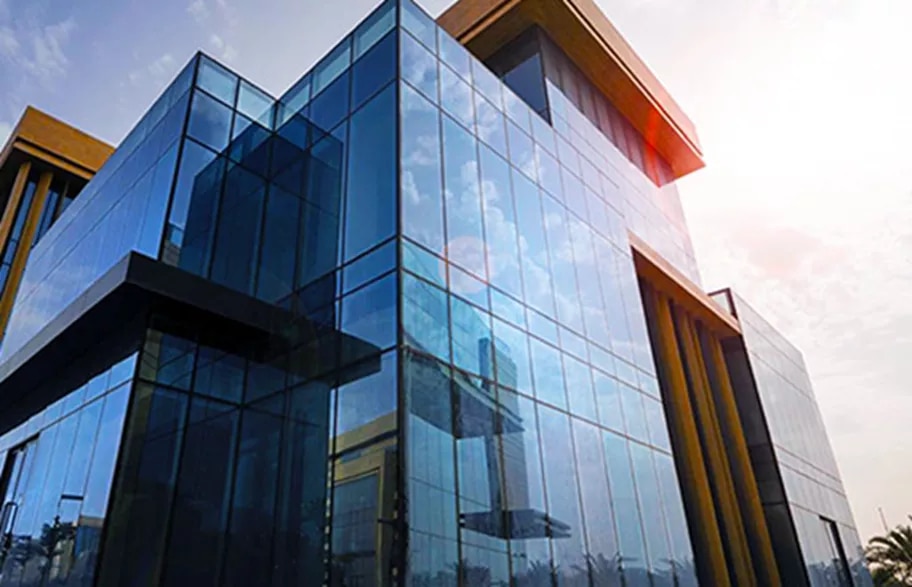 Laysen Valley’s striking glass architecture stands out in Riyadh’s business district, home to Servcorp’s premium offices in a landmark setting.