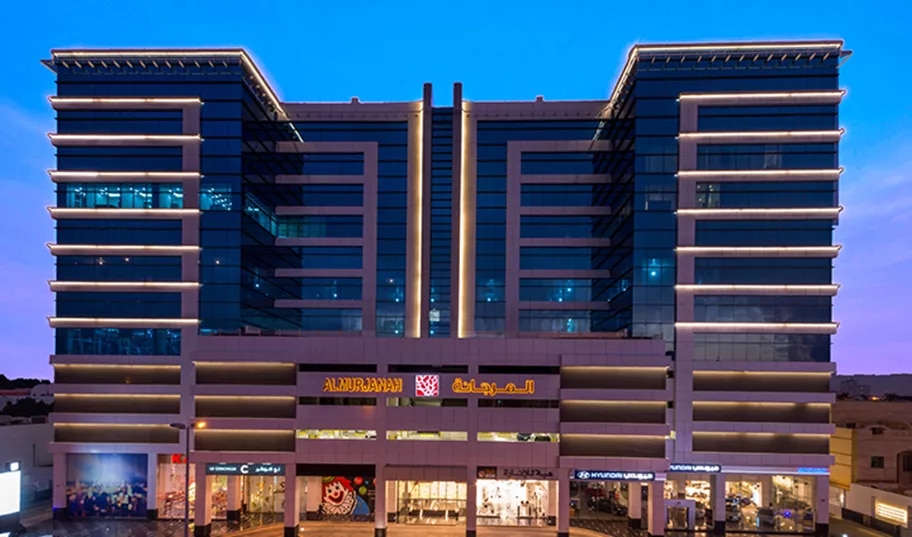 Al Murjanah Tower offers a prominent business address in Jeddah, combining modern architecture with a prestigious corporate setting.