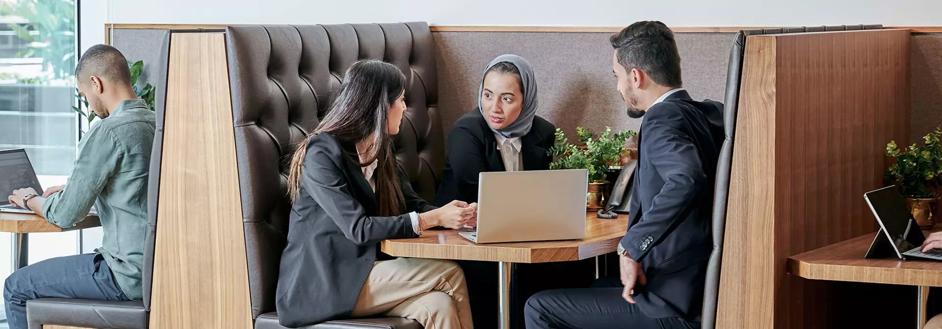 قاعات الاجتماعات